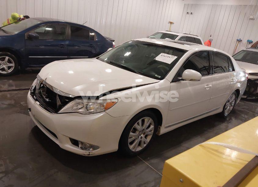 Photo 2 of 2011 Toyota Avalon (VIN 4T1BK3DB4BU434882)