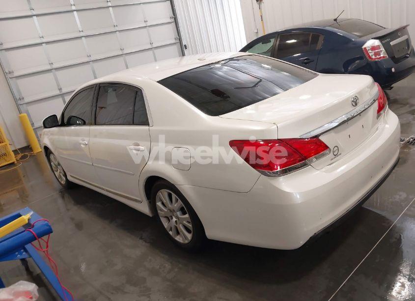 Photo 3 of 2011 Toyota Avalon (VIN 4T1BK3DB4BU434882)