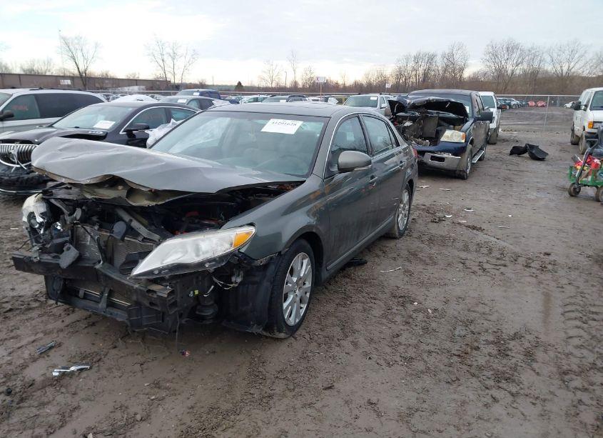 Photo 2 of 2012 Toyota Avalon (VIN 4T1BK3DB4CU473330)