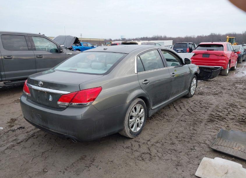 Photo 4 of 2012 Toyota Avalon (VIN 4T1BK3DB4CU473330)