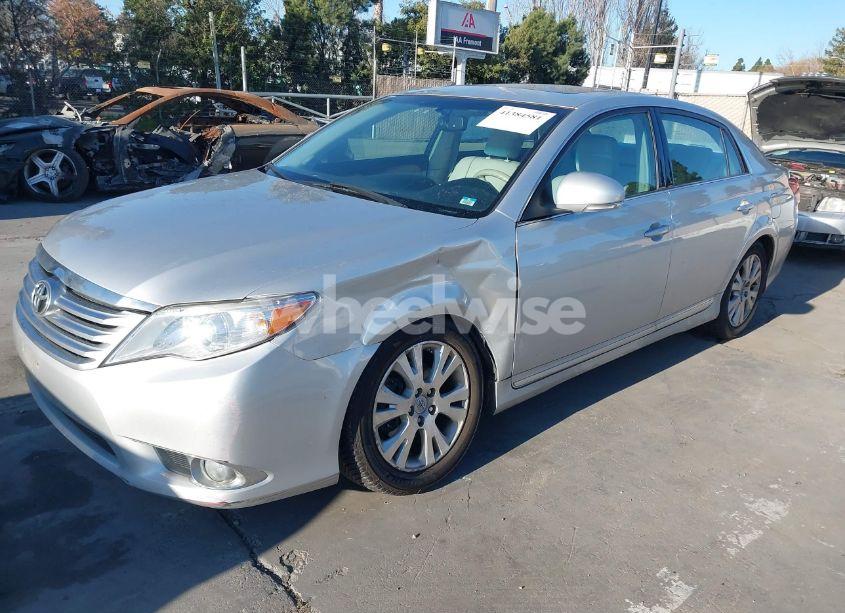 Photo 2 of 2011 Toyota Avalon (VIN 4T1BK3DB5BU385143)