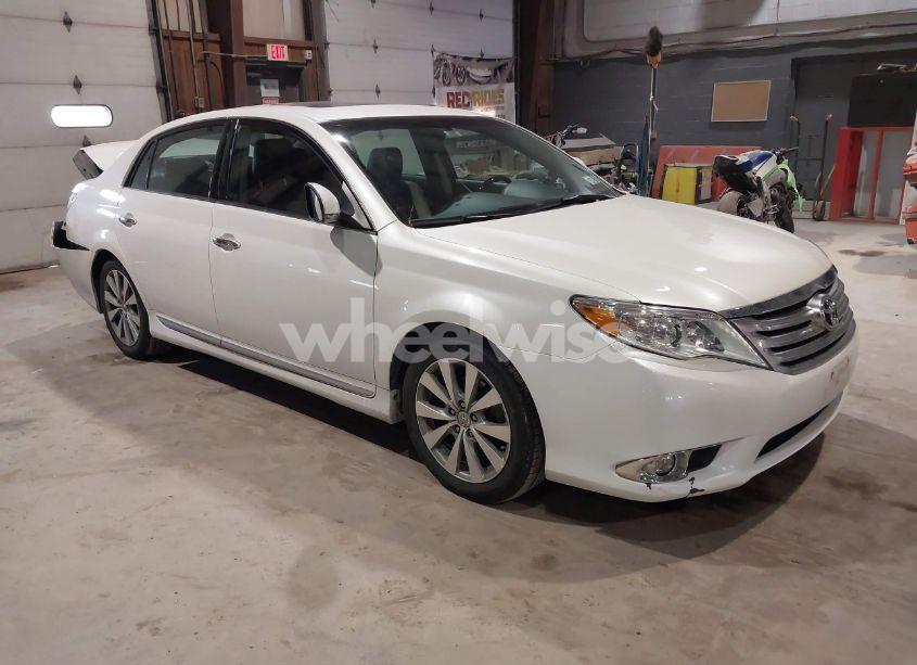 2011 Toyota Avalon LIMITED (VIN 4T1BK3DB5BU414561) main photo