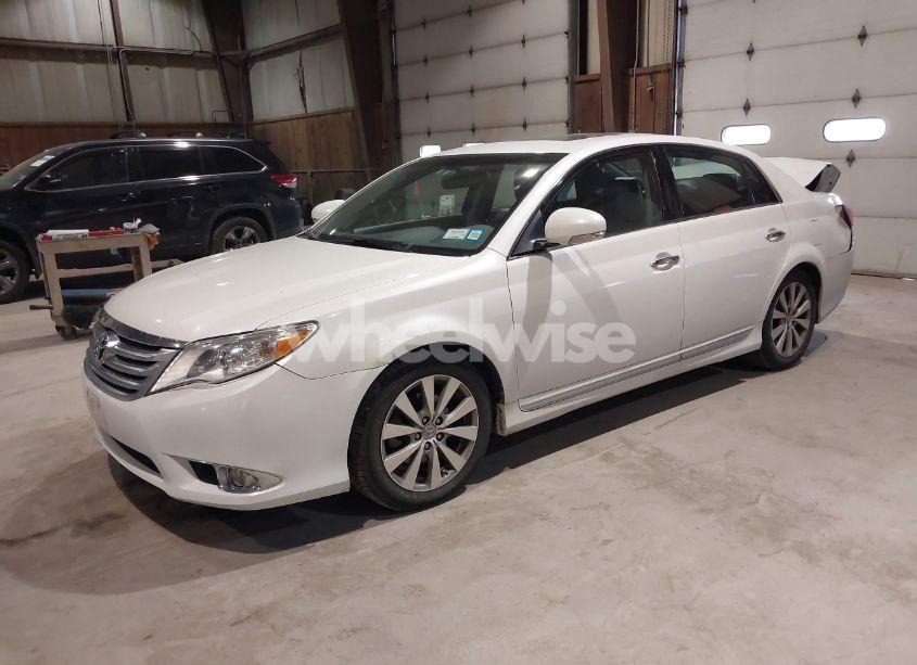 Photo 2 of 2011 Toyota Avalon LIMITED (VIN 4T1BK3DB5BU414561)