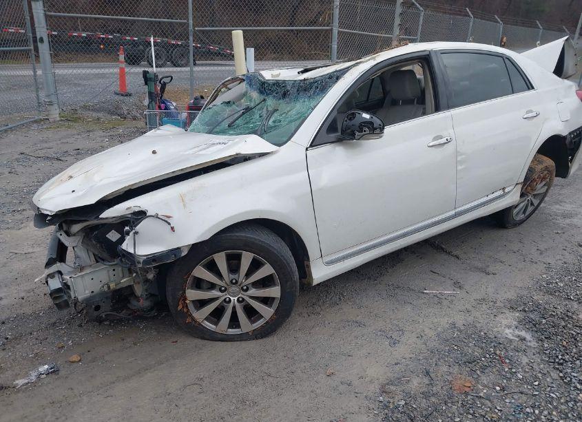 Photo 2 of 2011 Toyota Avalon LIMITED (VIN 4T1BK3DB5BU420215)