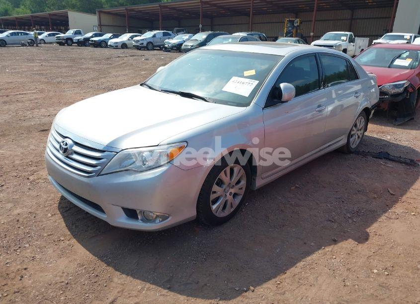 Photo 2 of 2011 Toyota Avalon (VIN 4T1BK3DB5BU432235)