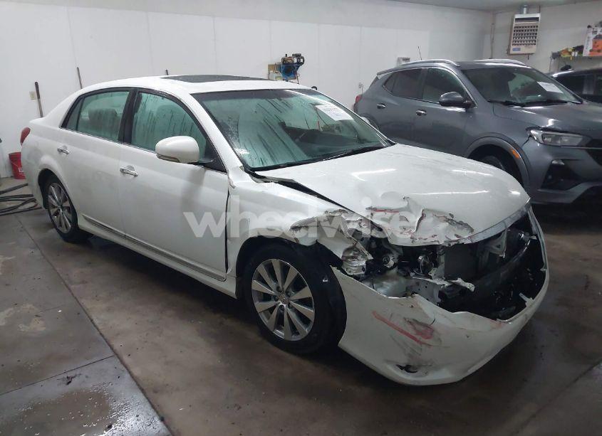 2011 Toyota Avalon LIMITED (VIN 4T1BK3DB5BU440108) main photo