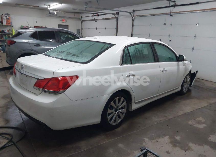 Photo 4 of 2011 Toyota Avalon LIMITED (VIN 4T1BK3DB5BU440108)