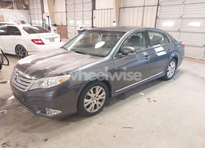 Photo 2 of 2011 Toyota Avalon (VIN 4T1BK3DB6BU432597)