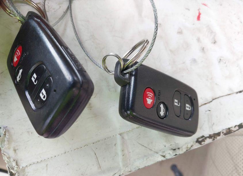 Photo 11 of 2011 Toyota Avalon LIMITED (VIN 4T1BK3DB7BU397942)