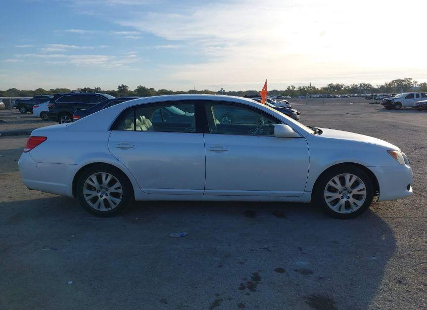 Photo 13 of 2010 Toyota Avalon XLS (VIN 4T1BK3DB8AU359912)