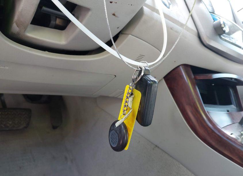 Photo 11 of 2011 Toyota Avalon LIMITED (VIN 4T1BK3DB8BU404137)