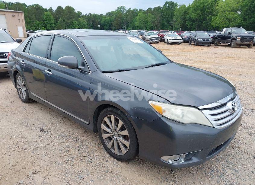 2011 Toyota Avalon LIMITED (VIN 4T1BK3DB8BU420824) main photo