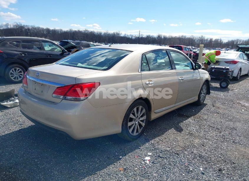 Photo 4 of 2012 Toyota Avalon LIMITED (VIN 4T1BK3DB8CU472066)