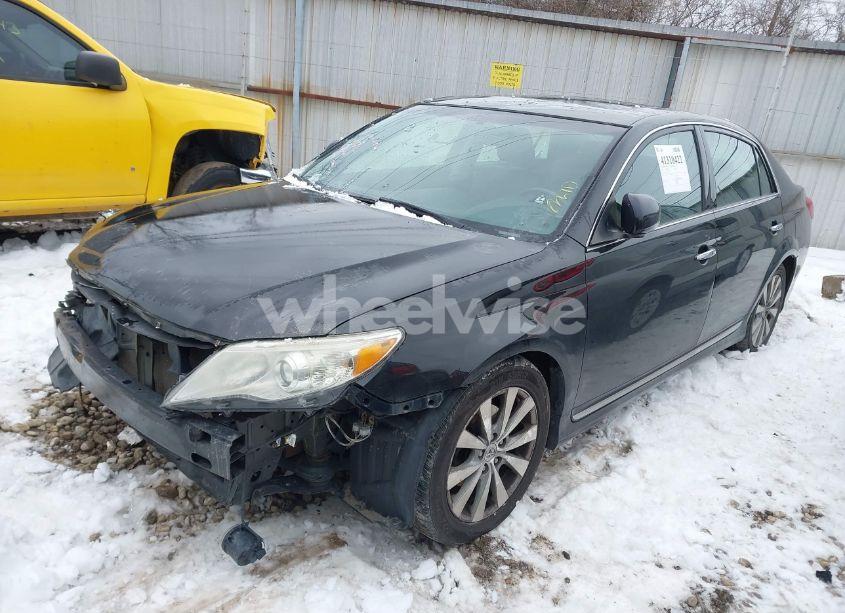 Photo 2 of 2012 Toyota Avalon (VIN 4T1BK3DB9CU470715)