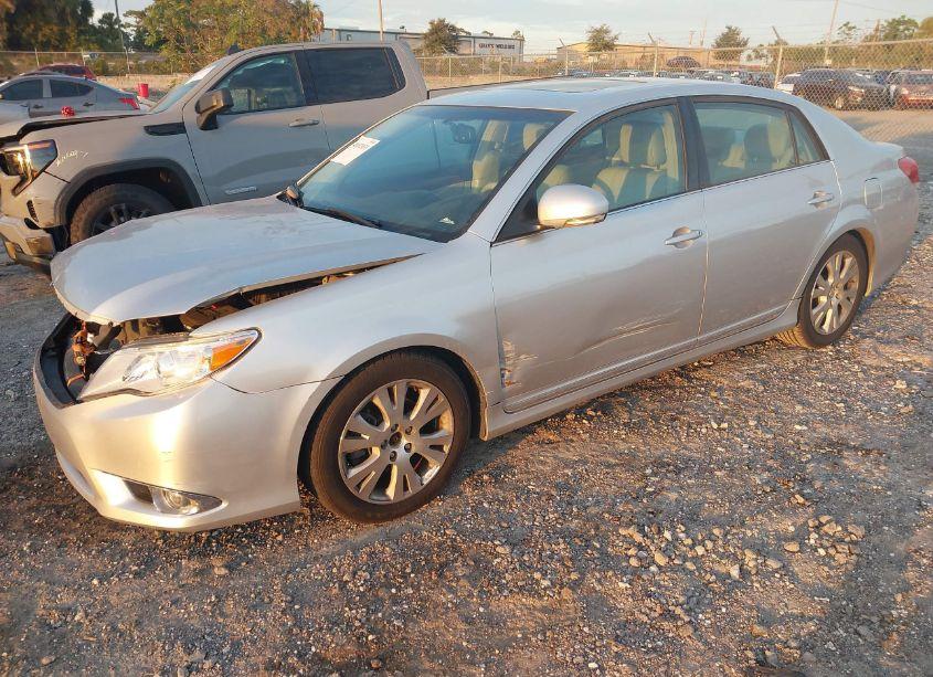 Photo 2 of 2012 Toyota Avalon (VIN 4T1BK3DB9CU470939)