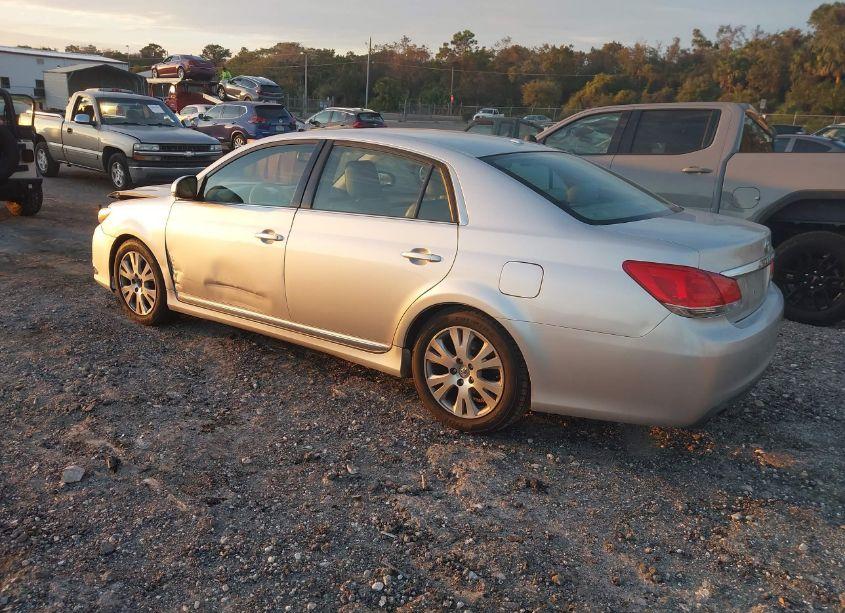 Photo 3 of 2012 Toyota Avalon (VIN 4T1BK3DB9CU470939)