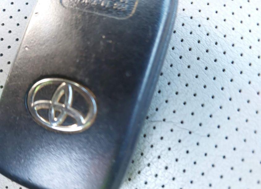 Photo 11 of 2011 Toyota Avalon LIMITED (VIN 4T1BK3DBXBU373182)