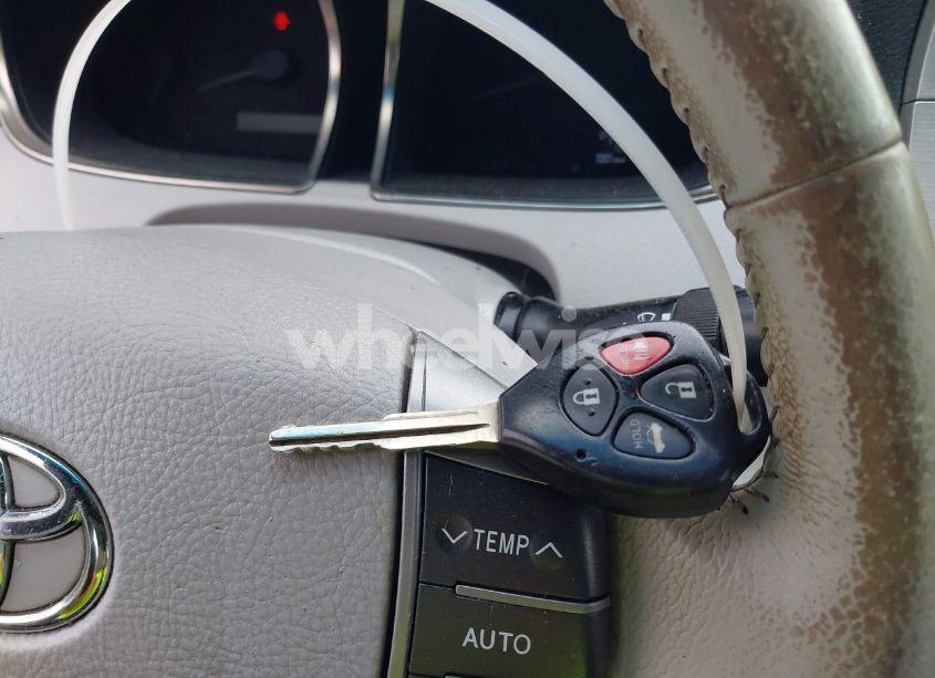 Photo 11 of 2011 Toyota Avalon LIMITED (VIN 4T1BK3DBXBU379130)