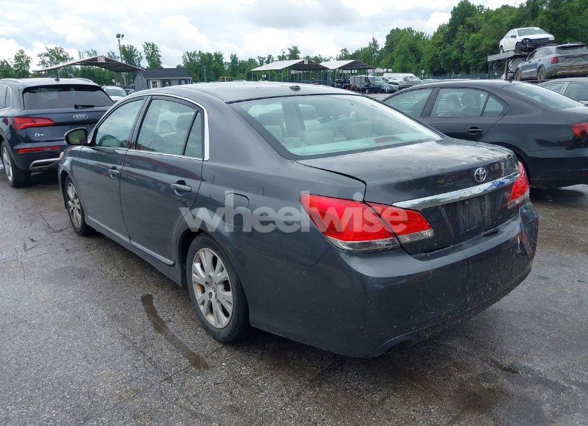 Photo 3 of 2011 Toyota Avalon LIMITED (VIN 4T1BK3DBXBU379130)