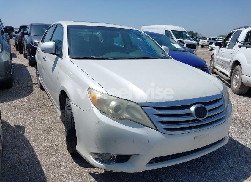2011 Toyota Avalon LIMITED (VIN 4T1BK3DBXBU397580) main photo