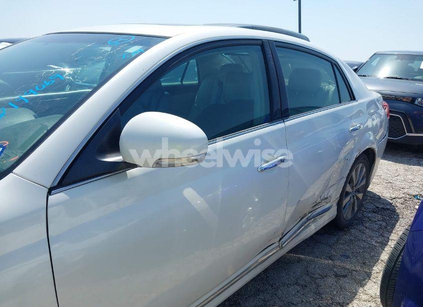 Photo 13 of 2011 Toyota Avalon LIMITED (VIN 4T1BK3DBXBU397580)