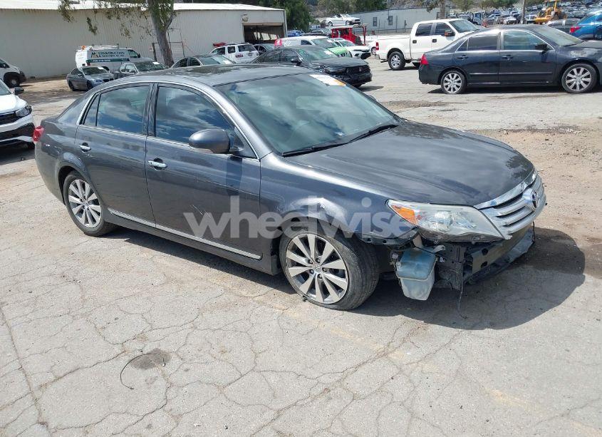 2011 Toyota Avalon LIMITED (VIN 4T1BK3DBXBU418461) main photo