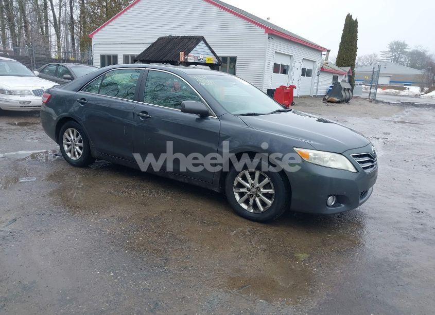 2010 Toyota Camry XLE V6 (VIN 4T1BK3EK0AU113483) main photo