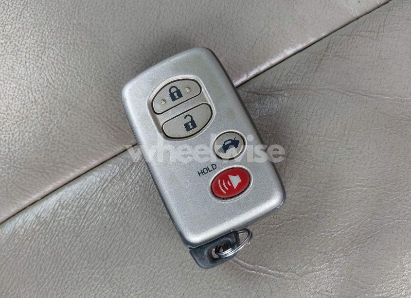 Photo 11 of 2010 Toyota Camry XLE V6 (VIN 4T1BK3EK0AU113483)