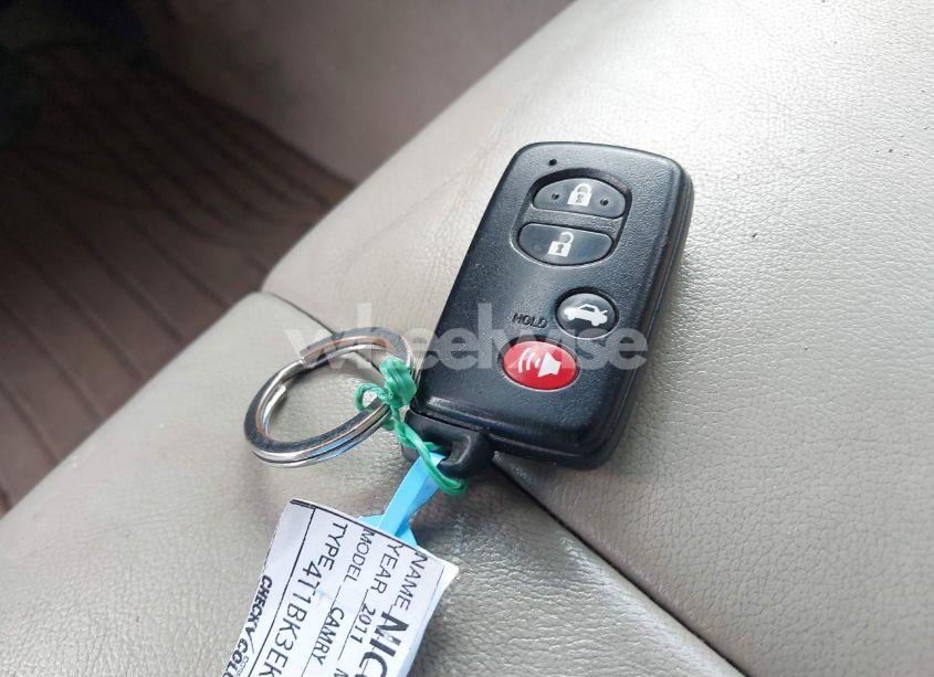 Photo 11 of 2011 Toyota Camry XLE V6 (VIN 4T1BK3EK0BU125814)