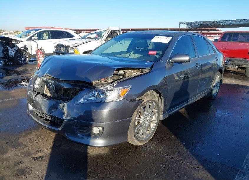 Photo 2 of 2011 Toyota Camry SE V6 (VIN 4T1BK3EK0BU620109)