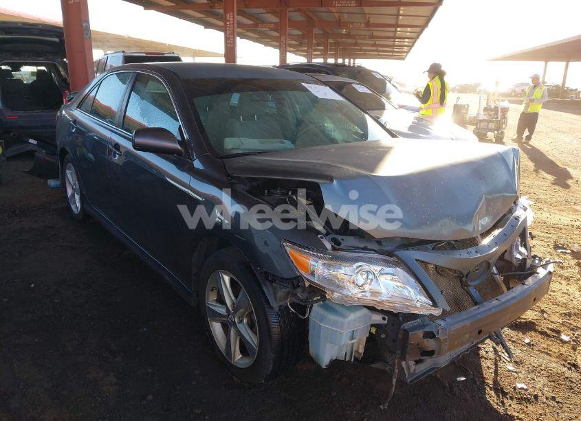 2011 Toyota Camry SE V6 (VIN 4T1BK3EK0BU628484) main photo