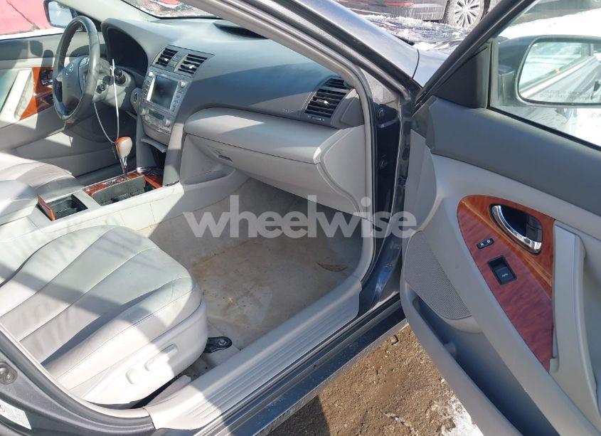 Photo 5 of 2011 Toyota Camry XLE V6 (VIN 4T1BK3EK1BU118242)