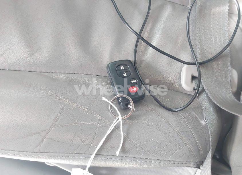 Photo 11 of 2011 Toyota Camry XLE V6 (VIN 4T1BK3EK1BU123313)