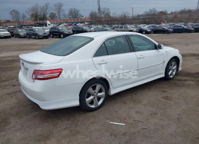 Photo 4 of 2011 Toyota Camry SE V6 (VIN 4T1BK3EK1BU619583)