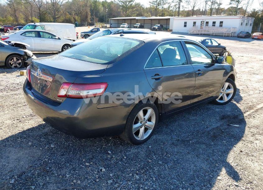 Photo 4 of 2011 Toyota Camry XLE V6 (VIN 4T1BK3EK2BU129556)