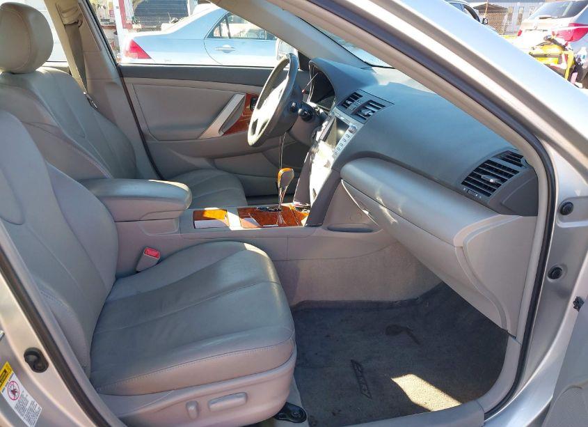 Photo 5 of 2011 Toyota Camry XLE V6 (VIN 4T1BK3EK2BU130268)