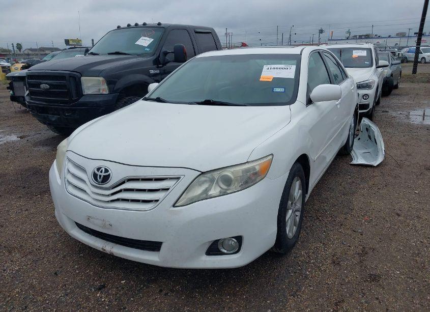 Photo 2 of 2011 Toyota Camry XLE V6 (VIN 4T1BK3EK2BU610746)