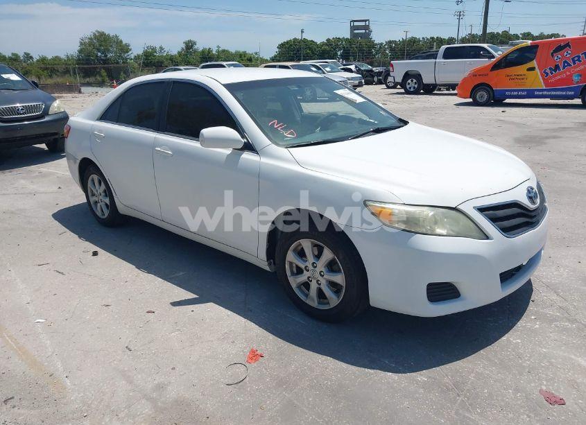 2011 Toyota Camry LE V6 (VIN 4T1BK3EK2BU614537) main photo