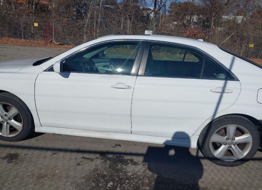 Photo 14 of 2011 Toyota Camry SE V6 (VIN 4T1BK3EK2BU615896)