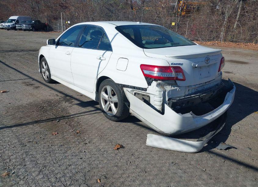 Photo 3 of 2011 Toyota Camry SE V6 (VIN 4T1BK3EK2BU615896)