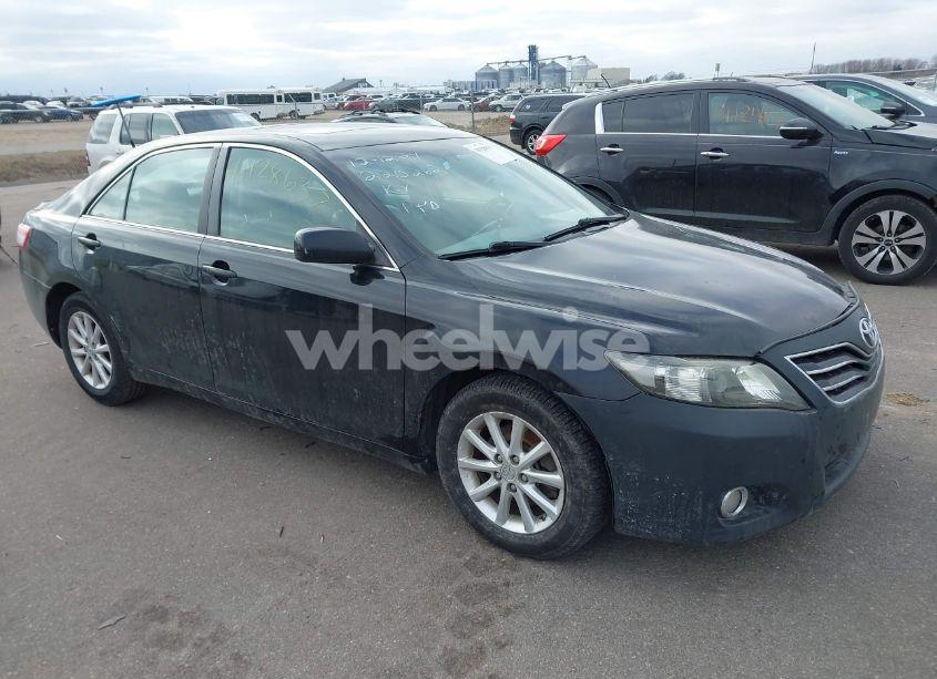 2011 Toyota Camry XLE V6 (VIN 4T1BK3EK3BU125158) main photo