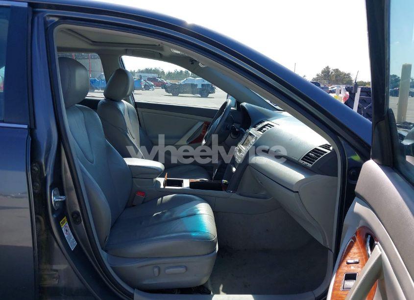 Photo 5 of 2011 Toyota Camry XLE V6 (VIN 4T1BK3EK3BU132997)