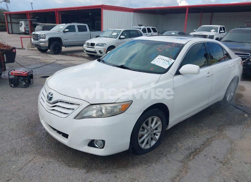 Photo 2 of 2011 Toyota Camry XLE V6 (VIN 4T1BK3EK3BU610416)