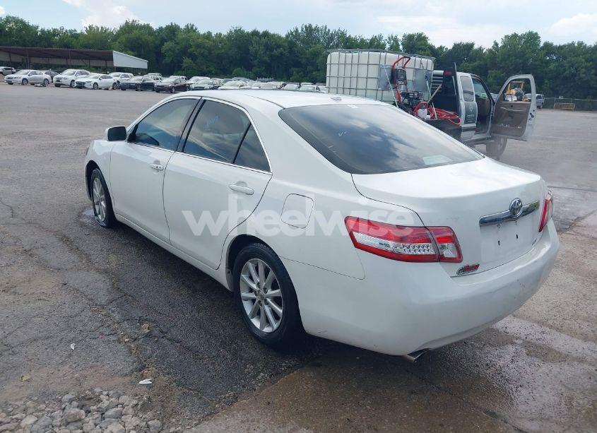 Photo 3 of 2011 Toyota Camry XLE V6 (VIN 4T1BK3EK3BU610416)