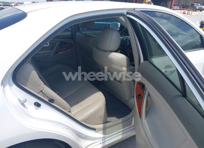 Photo 8 of 2011 Toyota Camry XLE V6 (VIN 4T1BK3EK3BU610416)