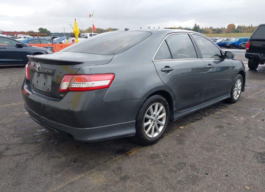 Photo 4 of 2011 Toyota Camry SE V6 (VIN 4T1BK3EK3BU616006)