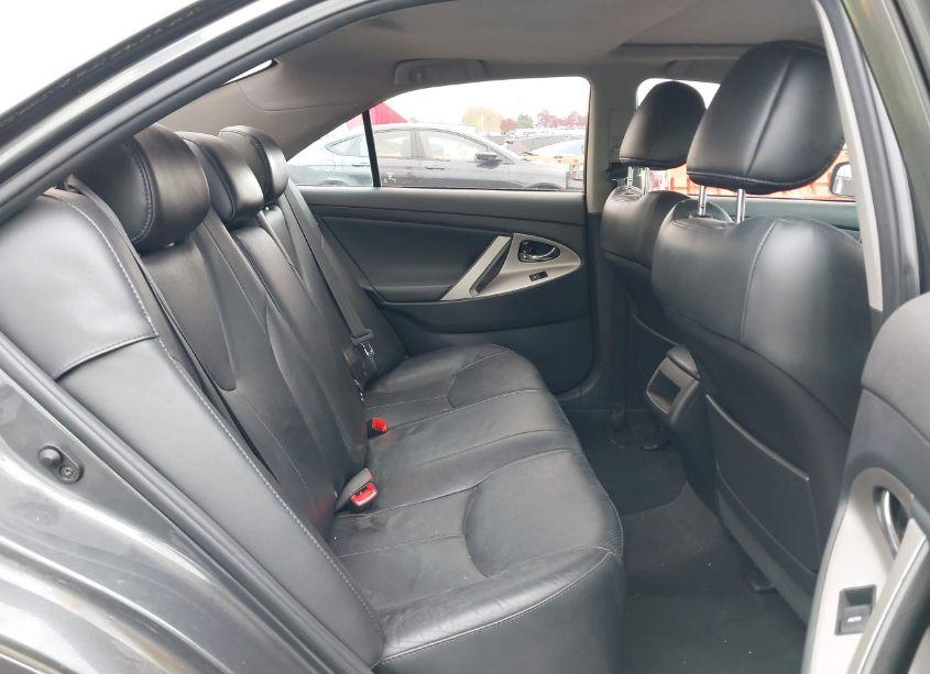 Photo 8 of 2011 Toyota Camry SE V6 (VIN 4T1BK3EK3BU616006)