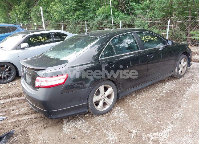 Photo 4 of 2010 Toyota Camry SE V6 (VIN 4T1BK3EK4AU104849)