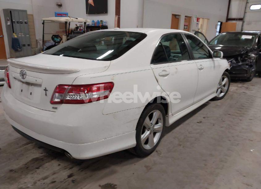 Photo 4 of 2010 Toyota Camry SE V6 (VIN 4T1BK3EK4AU607992)
