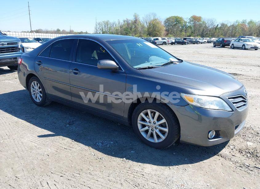2011 Toyota Camry SE/LE/XLE (VIN 4T1BK3EK4BU629587) main photo